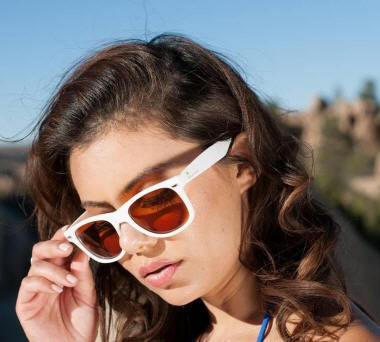 Retro sunglasses white